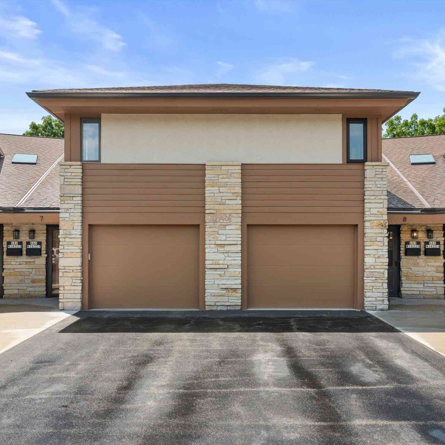 Condo For Sale - N89W16329 Main #8<br/> Waukesha County, Menomonee Falls, WI 53051
