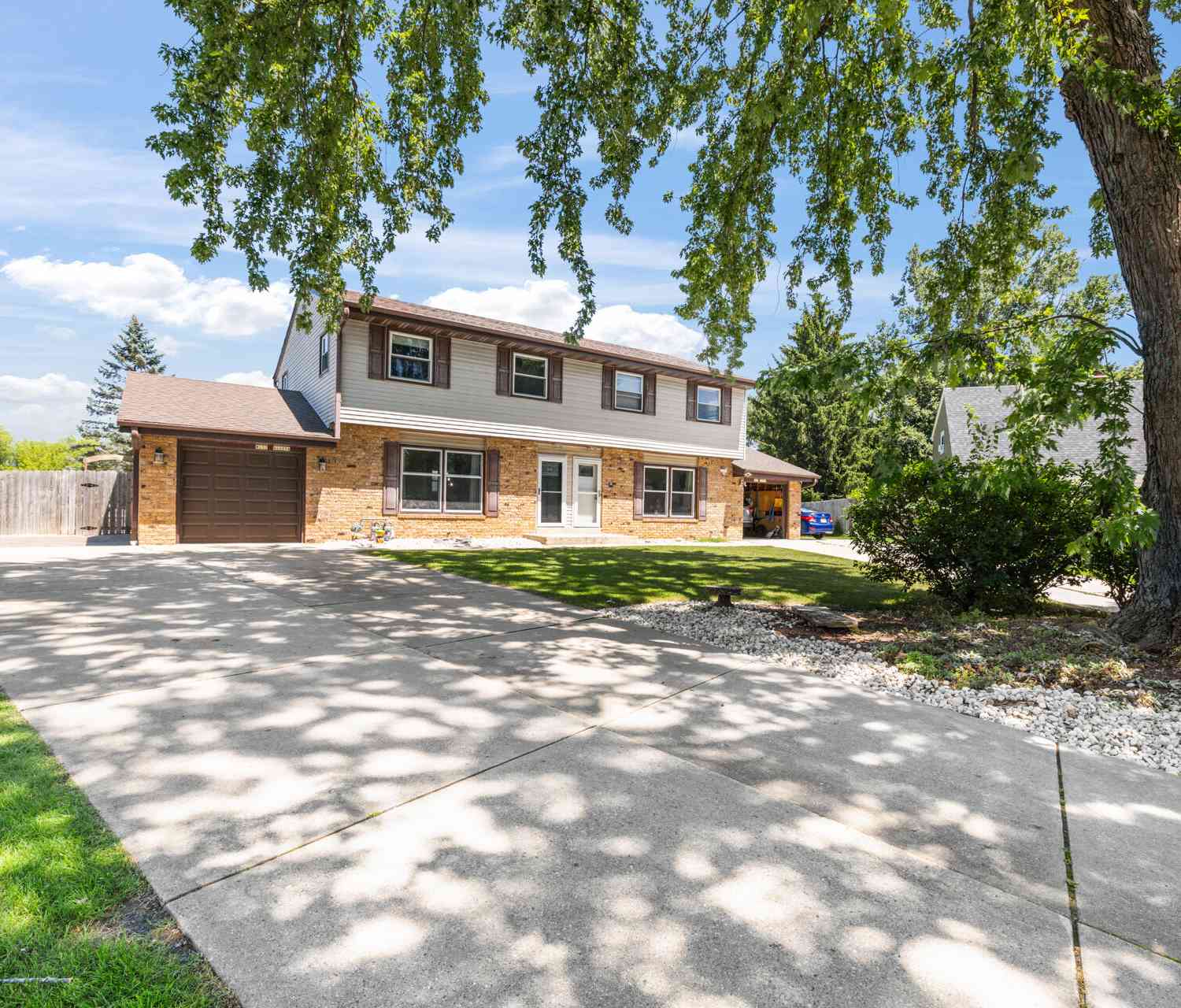 Condo For Sale - W157N11054 Tinkers<br/> Germantown, WI 53022