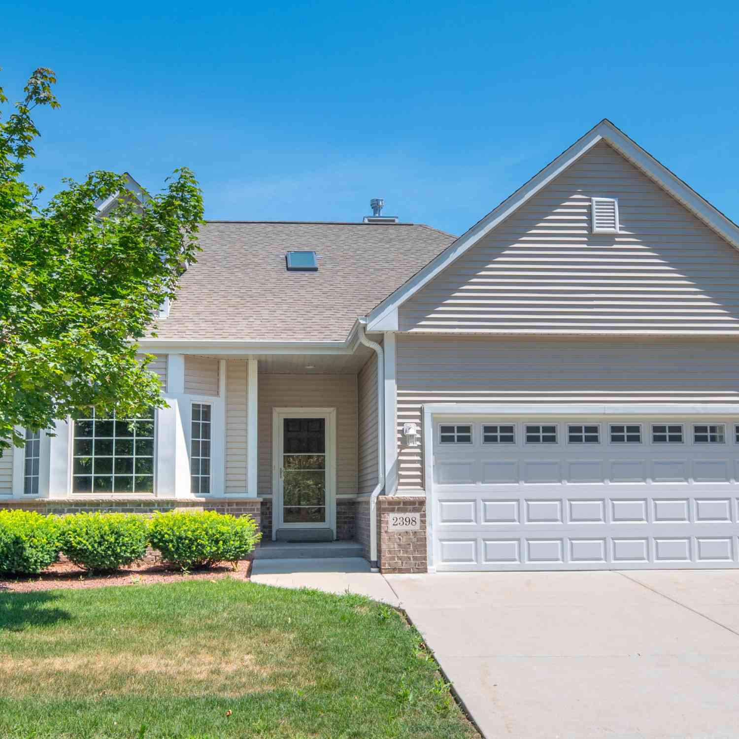 Condo For Sale - 2398 Stoney<br/> Grafton, WI 53024