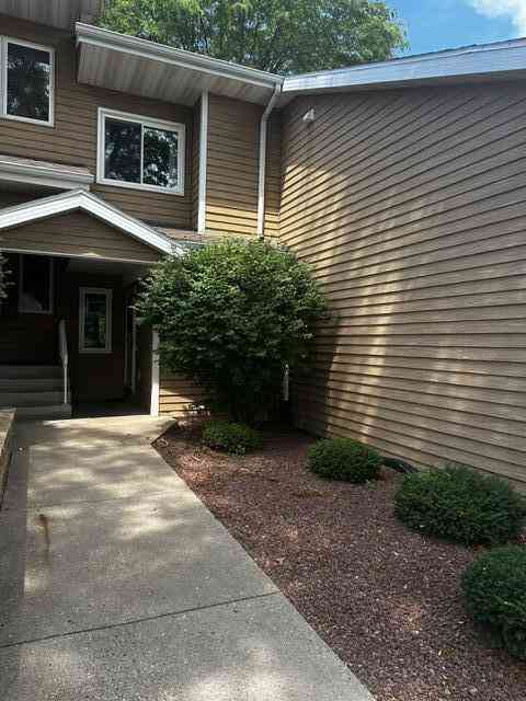 Condo For Sale - 109 Creek Edge<br/> Dane County, Waunakee, WI 53597