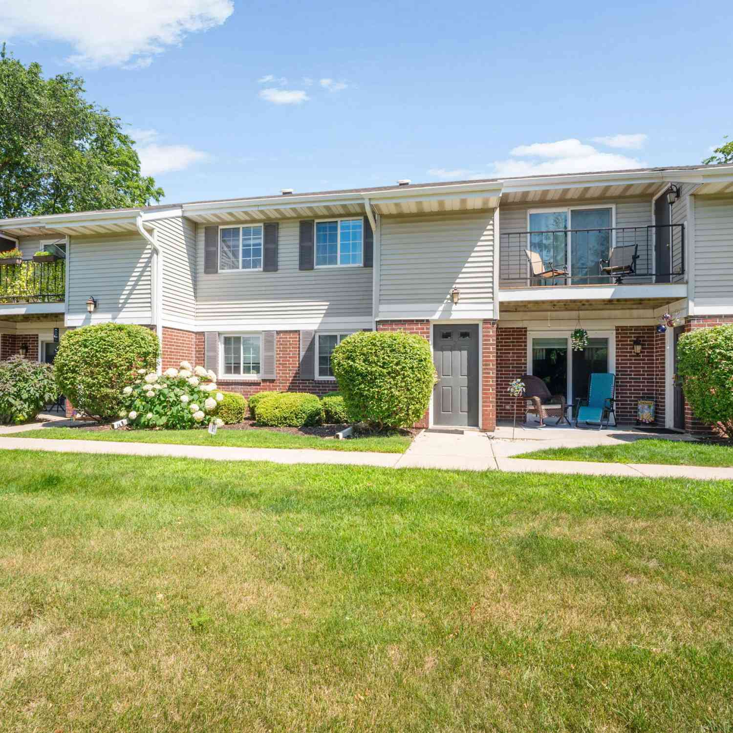 Condo For Sale - N110W17155 Ashbury #6<br/> Washington County, Germantown, WI 53022