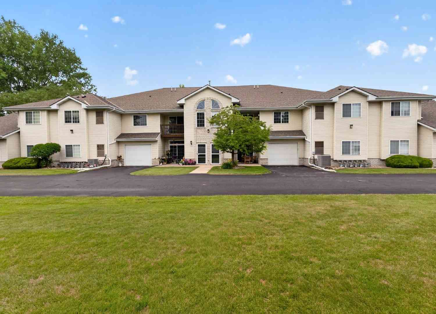 Condo For Sale - 6115 S Creekside #3<br/> Cudahy, WI 53110
