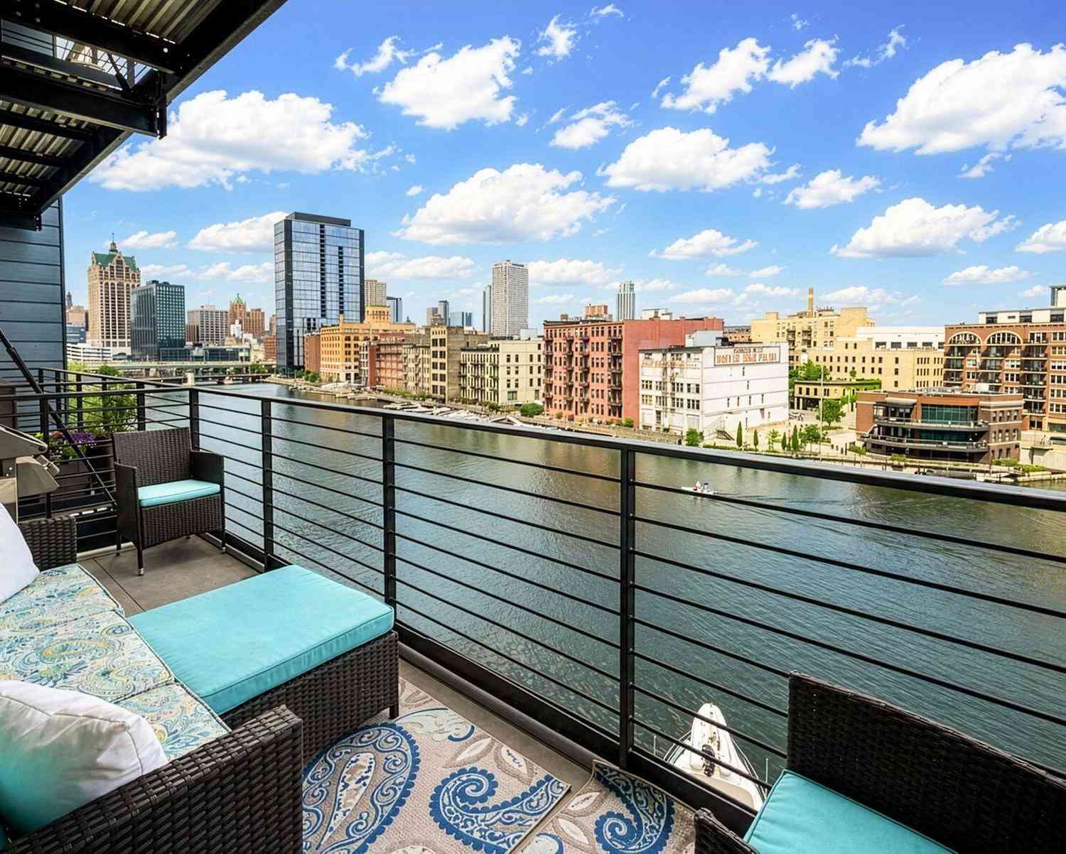Condo For Sale - 106 W Seeboth #616<br/> Milwaukee County, Milwaukee, WI 53204