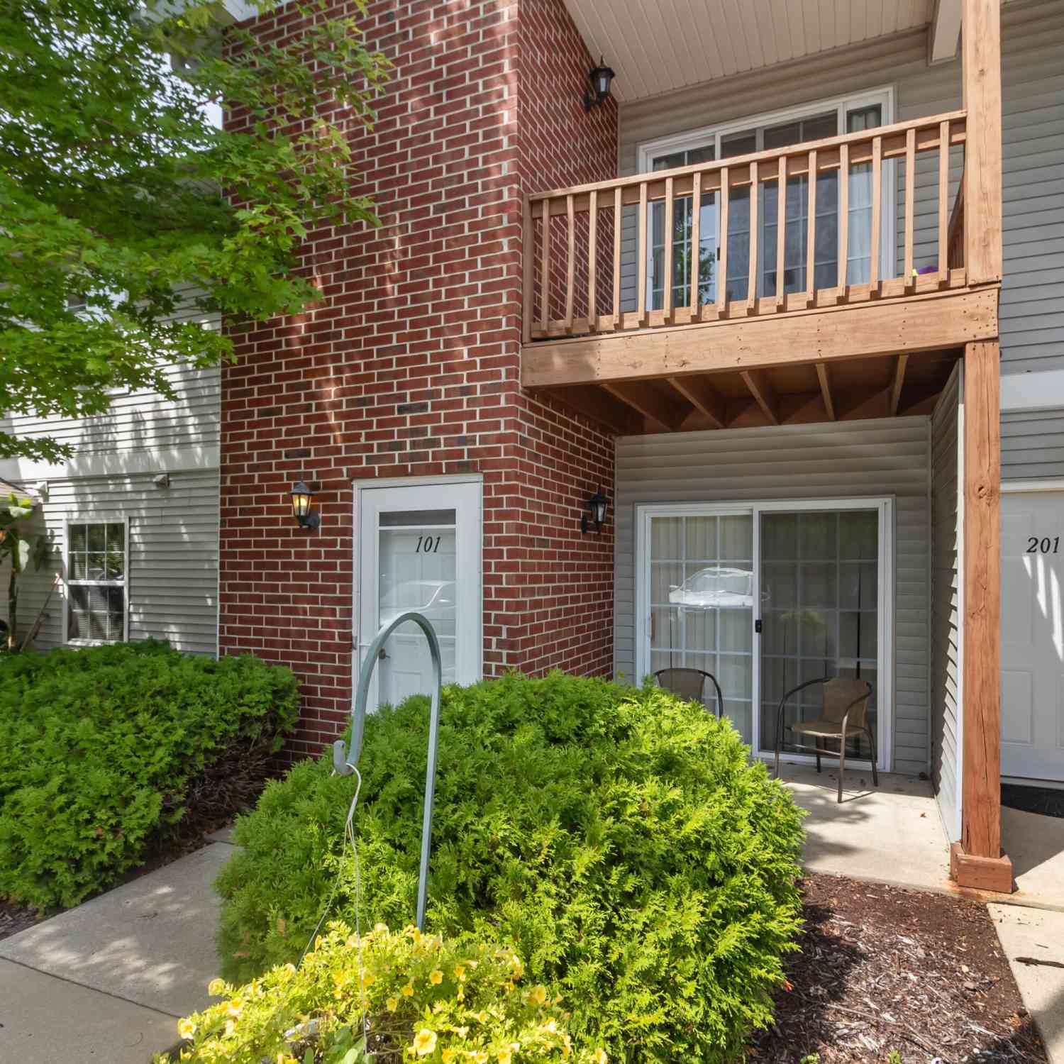 Condo For Sale - 210 E Remer #101<br/> Walworth County, Elkhorn, WI 53121