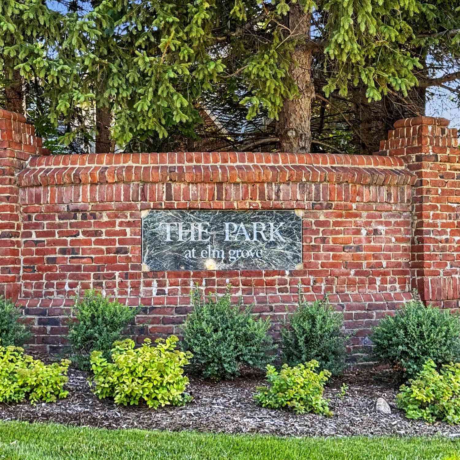 Condo For Sale - 530 Park<br/> Elm Grove, WI 53122