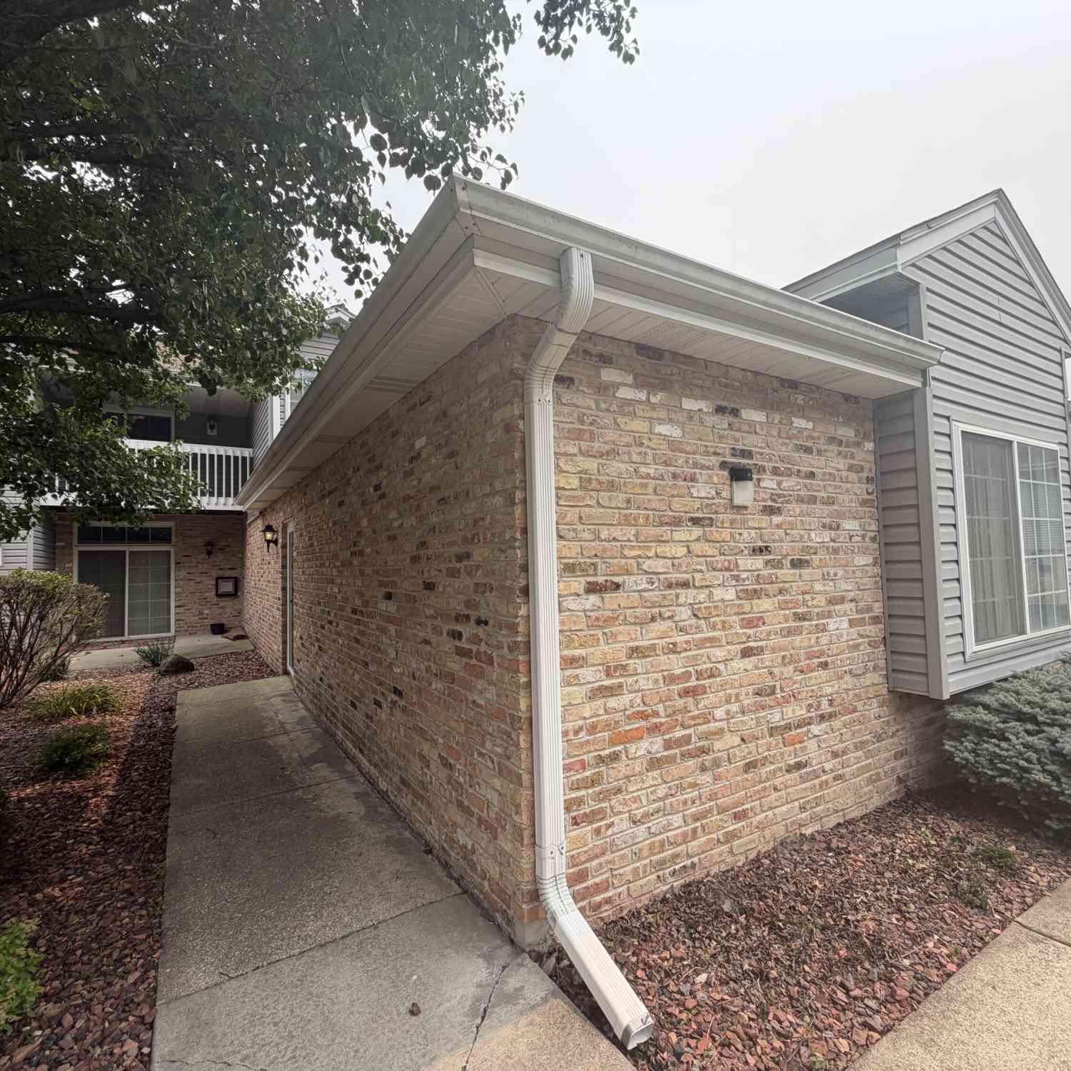 Condo For Sale - 9131 S Aspen #8<br/> Oak Creek, WI 53154