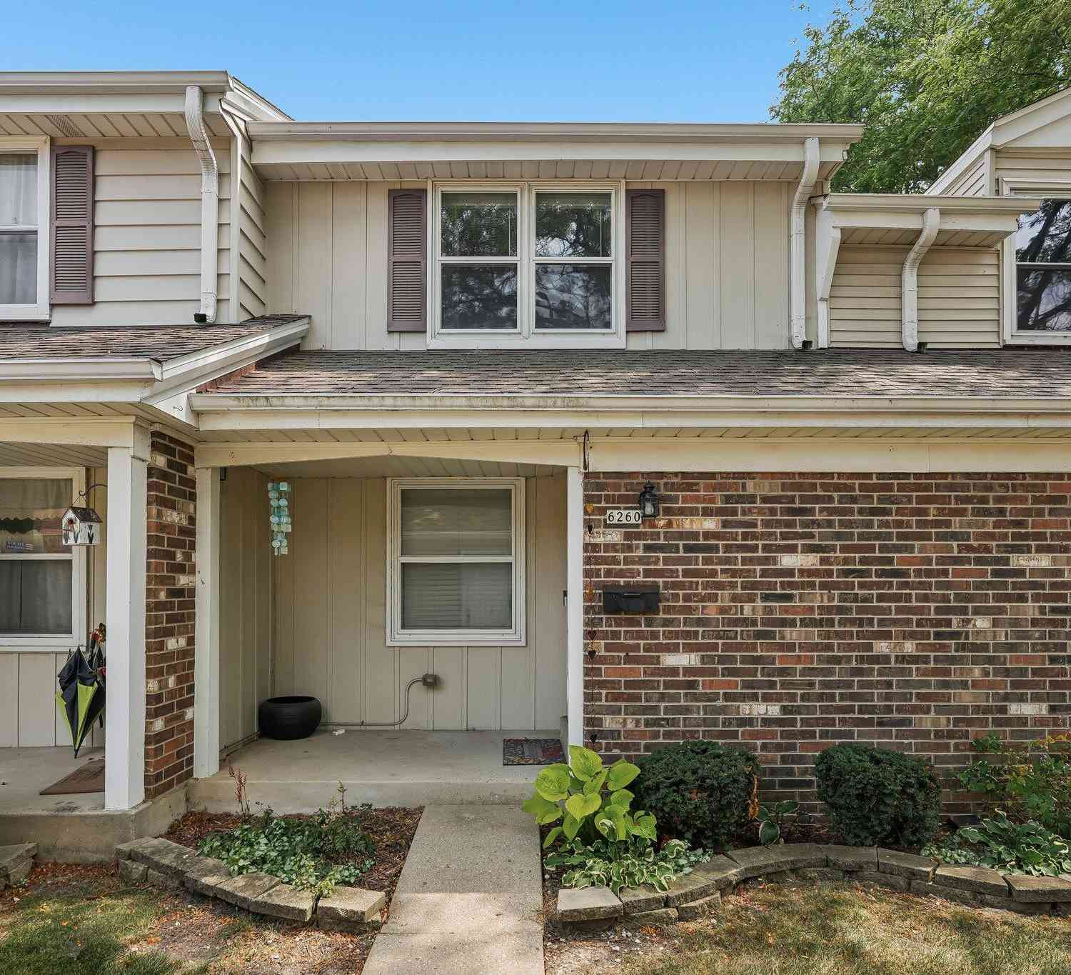 Condo For Sale - 6260 W College<br/> Greendale, WI 53129