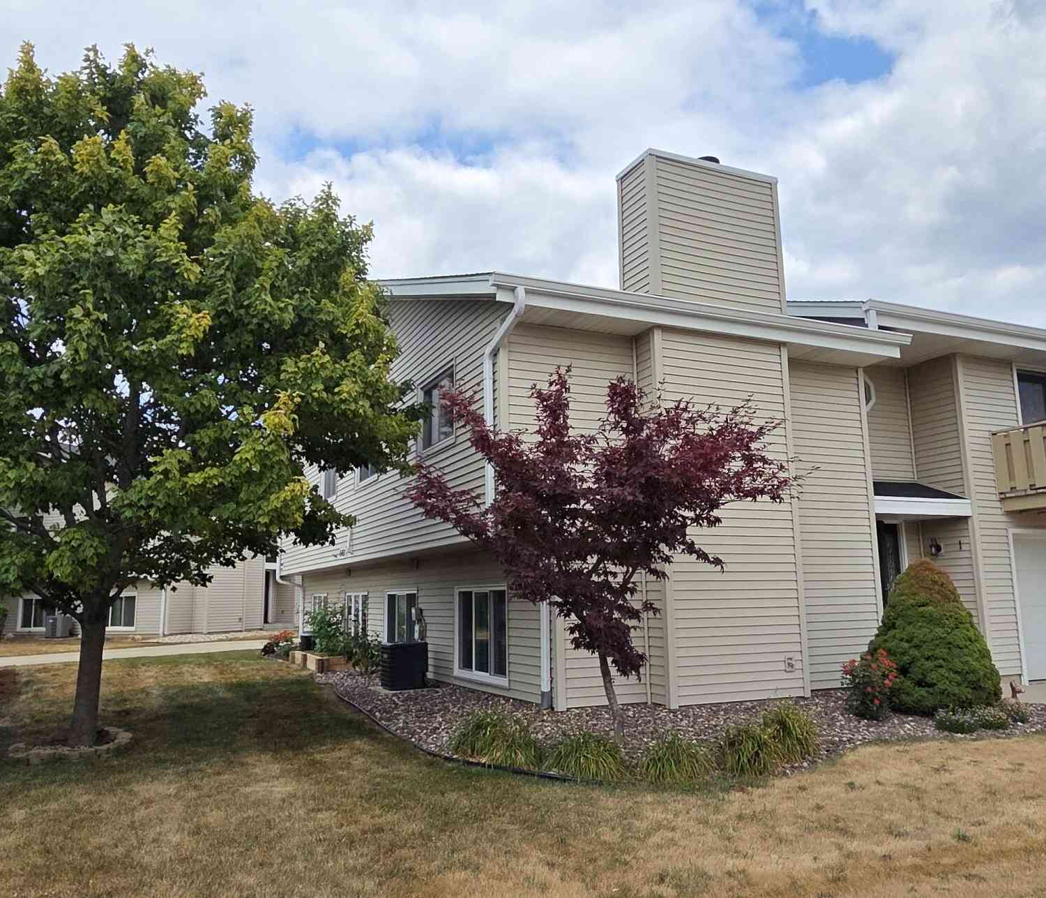 Condo For Sale - 6461 S Crabapple #1<br/> Oak Creek, WI 53154