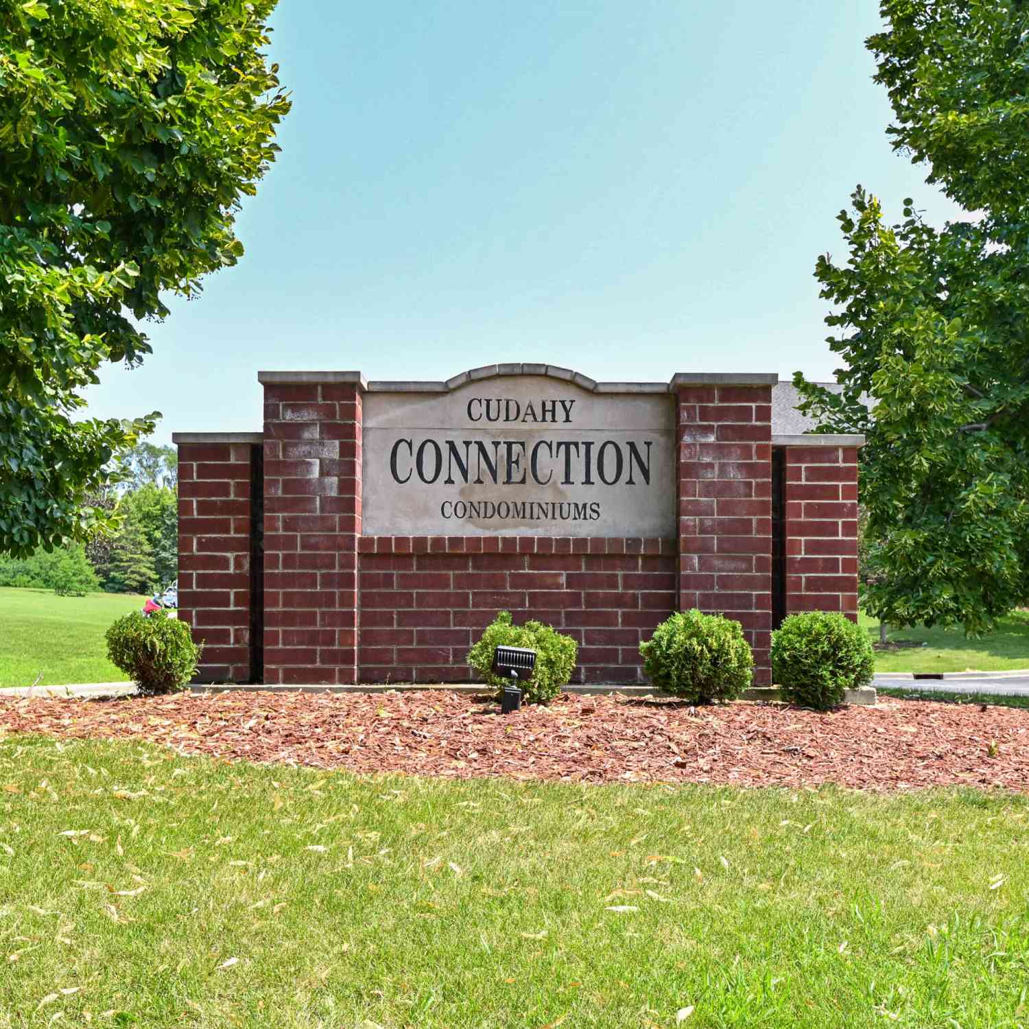 Condo For Sale - 6000 S Buckhorn #112<br/> Cudahy, WI 53110