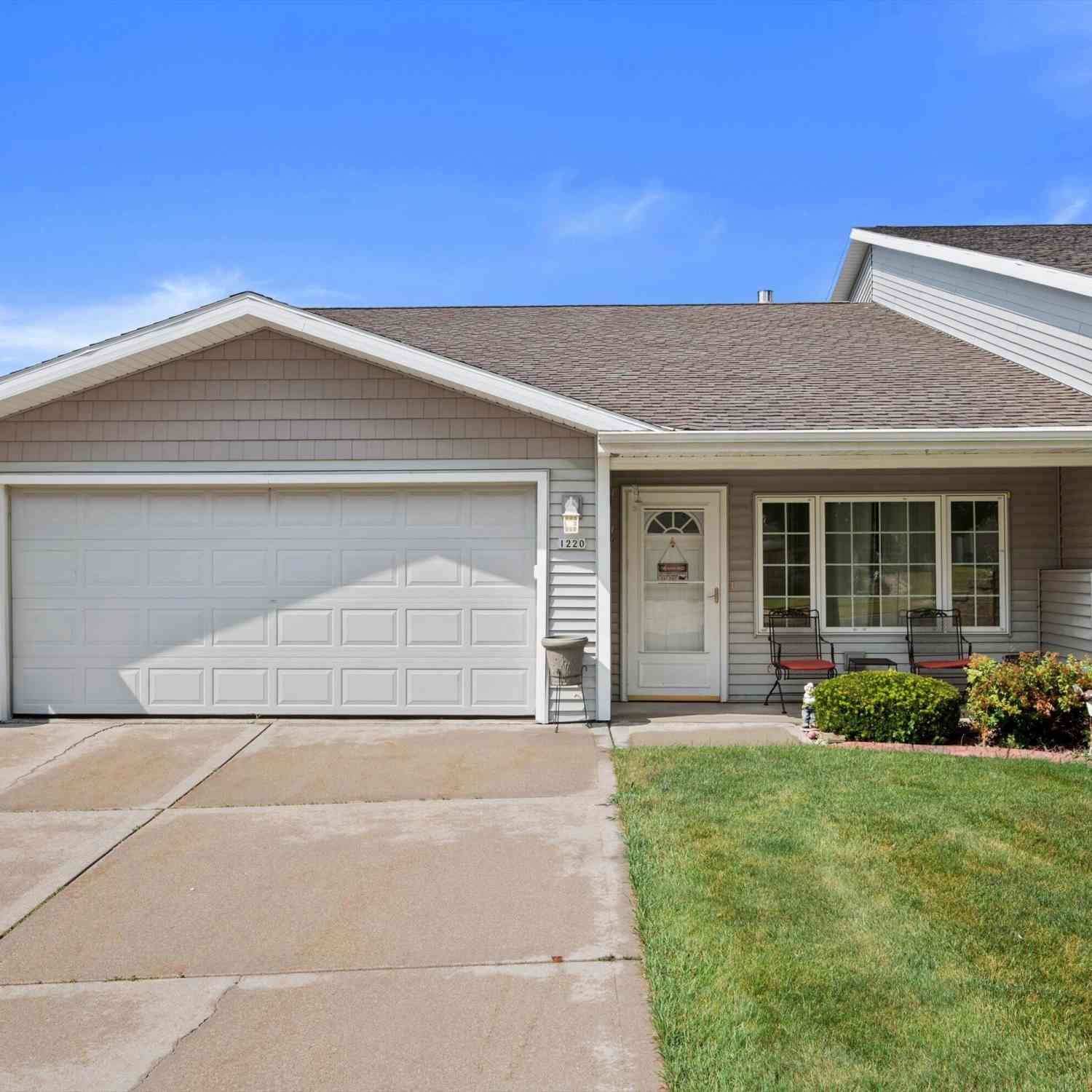Condo For Sale - 1220 Stillwater<br/> Washington County, Hartford, WI 53027