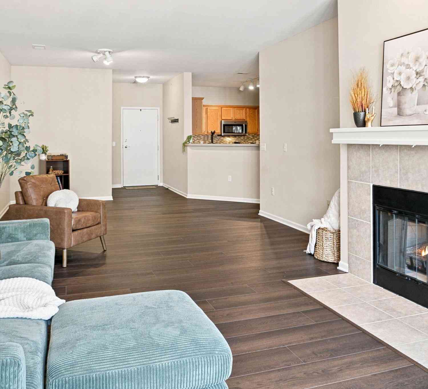 Condo For Sale - 3862 S Lake #207<br/> Saint Francis, WI 53235