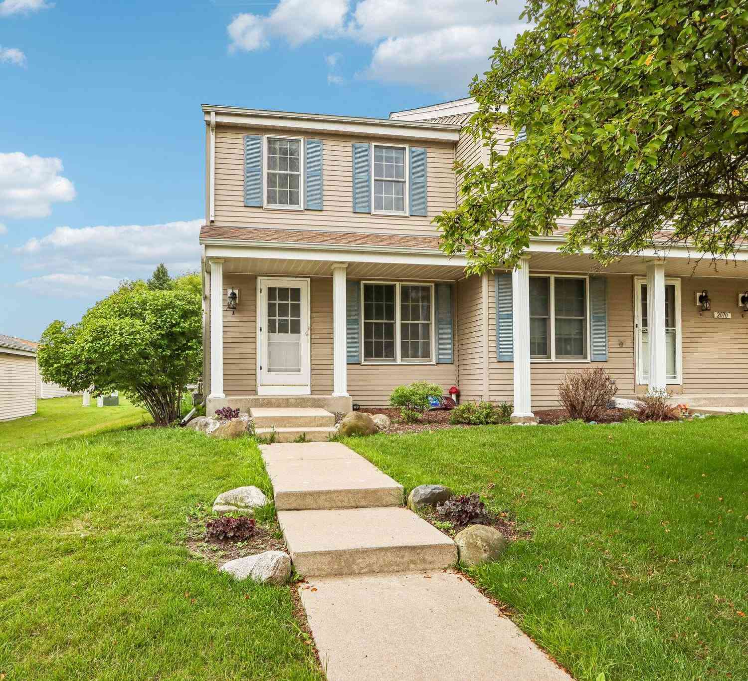 Condo For Sale - 2070 Cliff-alex #A<br/> Waukesha County, Waukesha, WI 53189