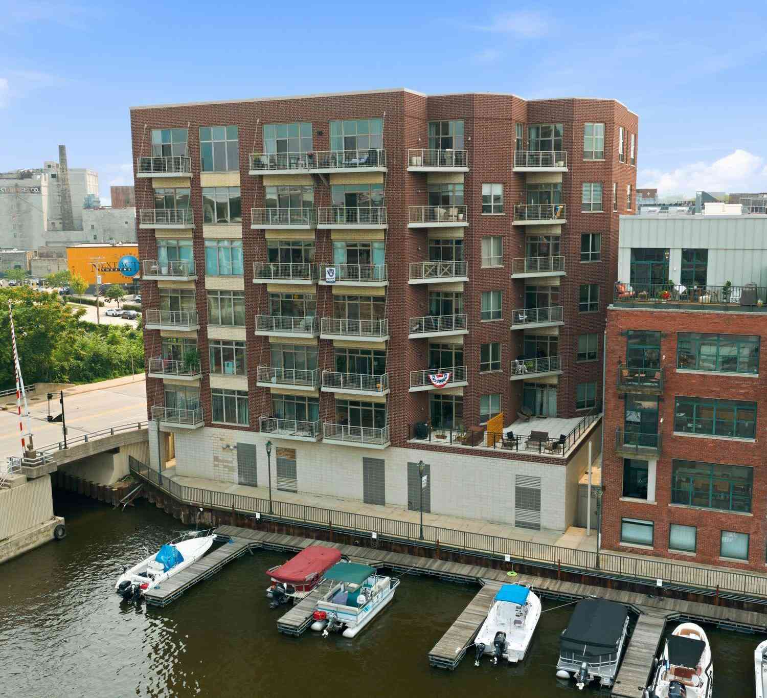 Condo For Sale - 210 S Water #516<br/> Milwaukee, WI 53204