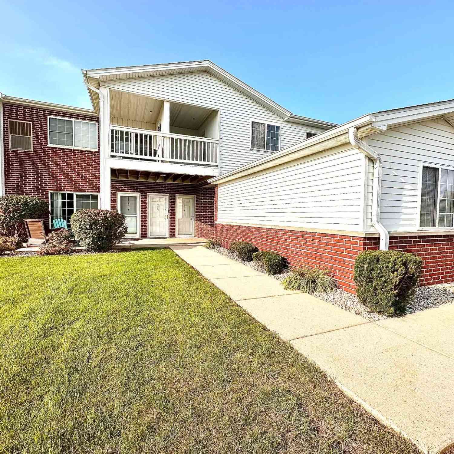 Condo For Sale - 2520 11th #206<br/> Kenosha County, Somers, WI 53140