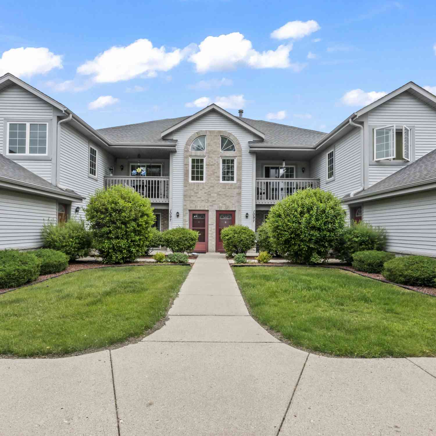 Condo For Sale - 1097 Quinlan #D<br/> Waukesha County, Pewaukee, WI 53072
