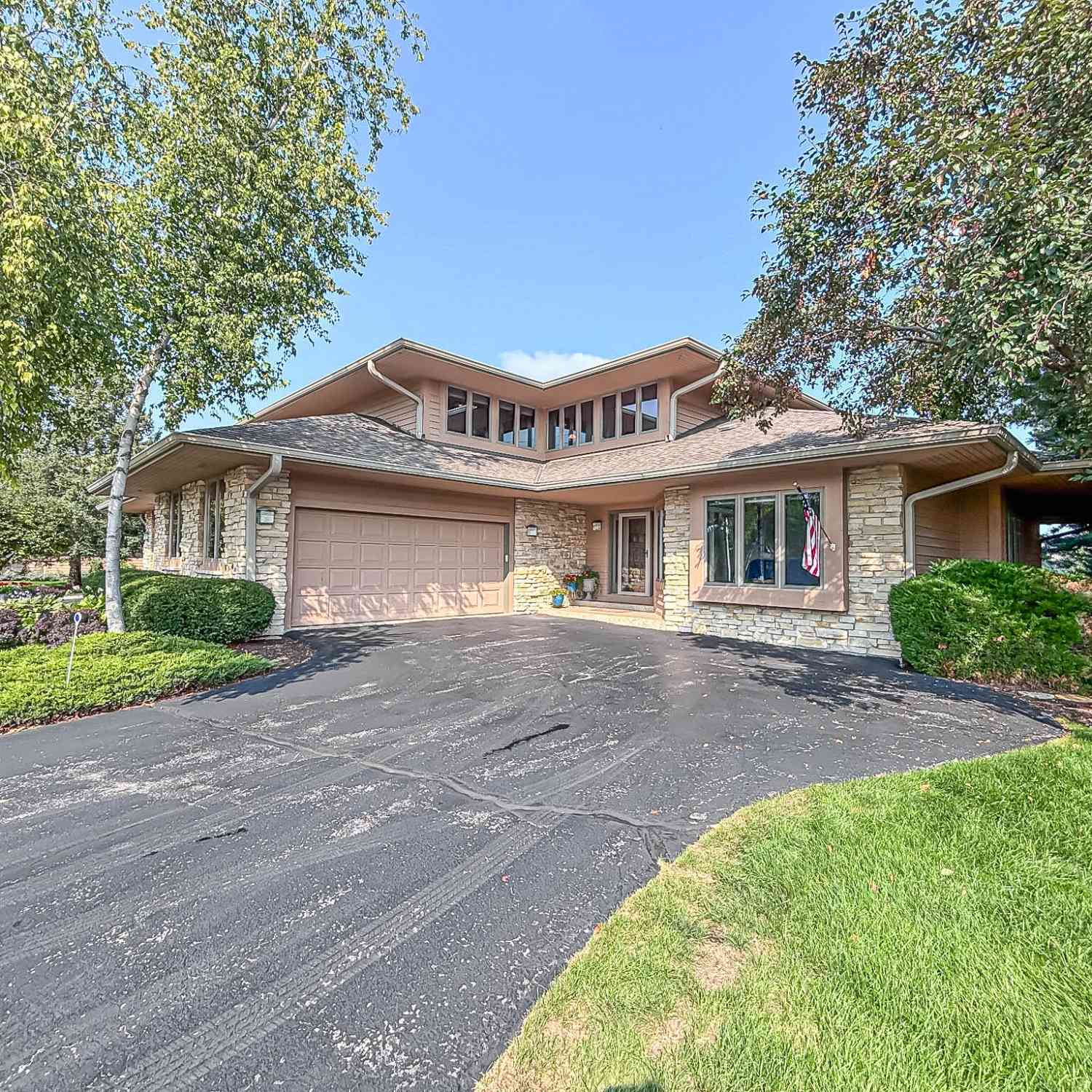 Condo For Sale - 504 N Ponderosa<br/> Hartland, WI 53029
