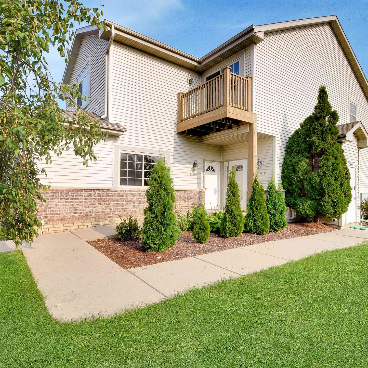 Condo For Sale - W197N16879 Stonewall<br/> Washington County, Jackson, WI 53037