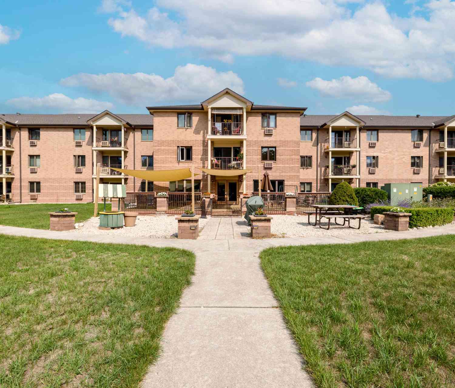 Condo For Sale - 530 N Silverbrook #327<br/> Washington County, West Bend, WI 53090