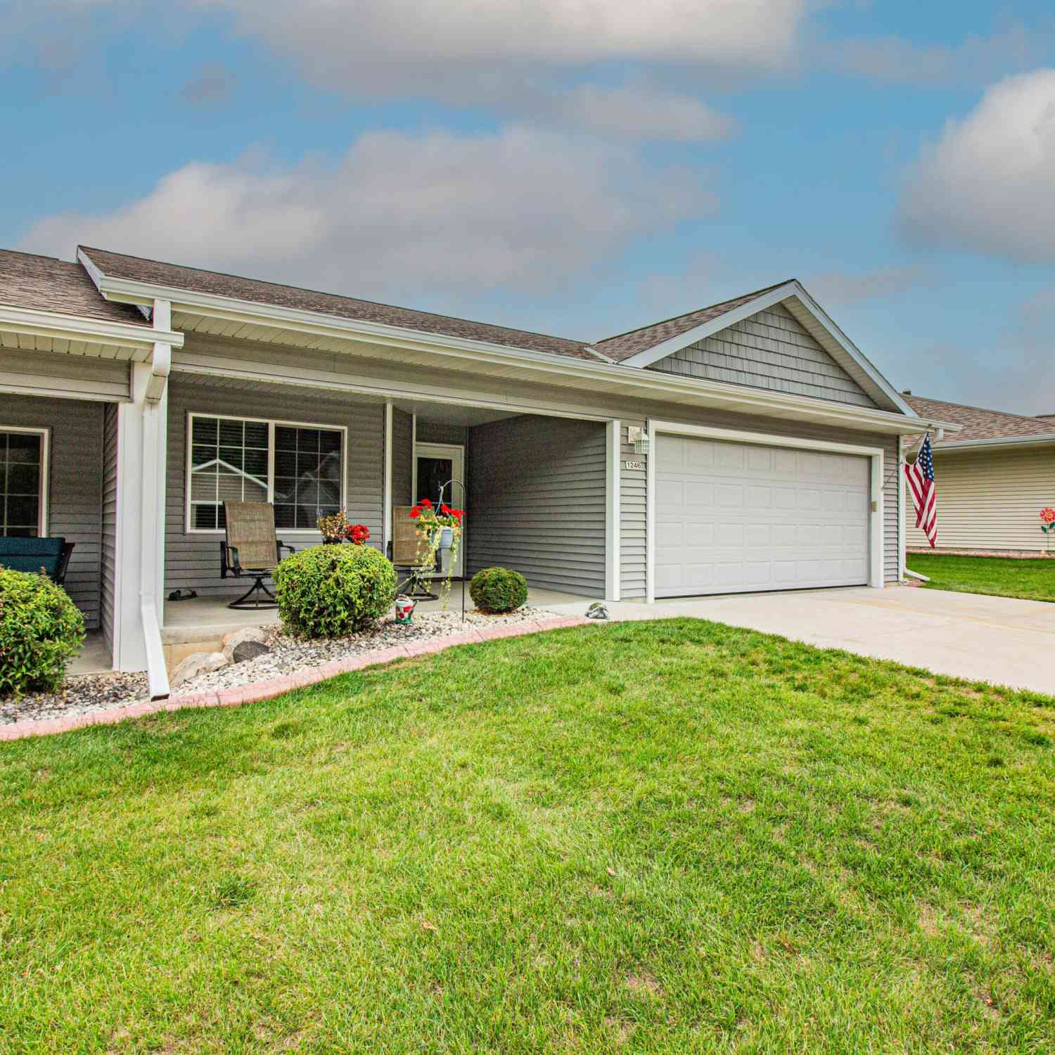Condo For Sale - 1246 Fieldstone #2<br/> Washington County, Hartford, WI 53027