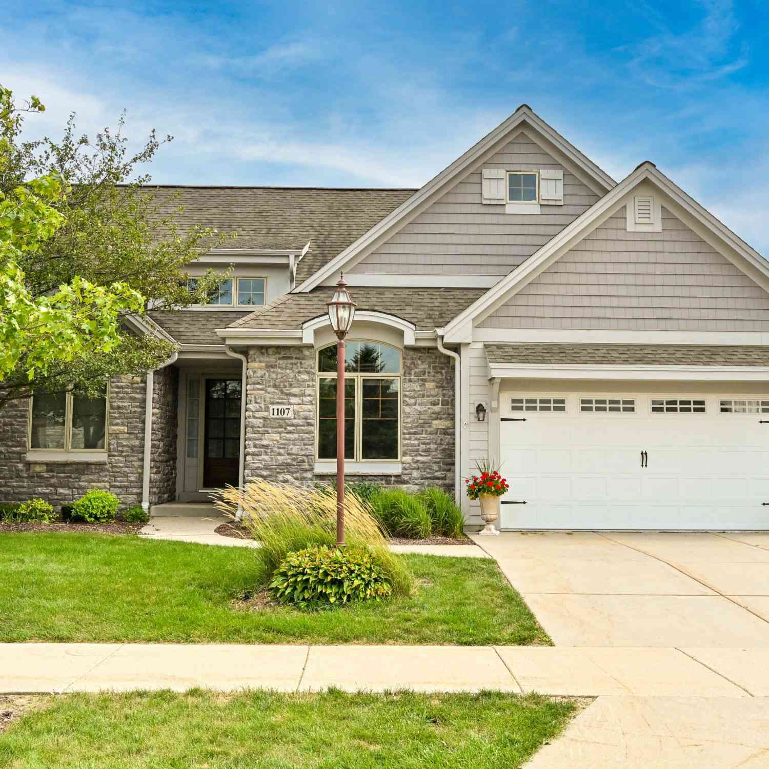 Condo For Sale - 1107 Woodland Hills<br/> Waukesha County, Waukesha, WI 53188
