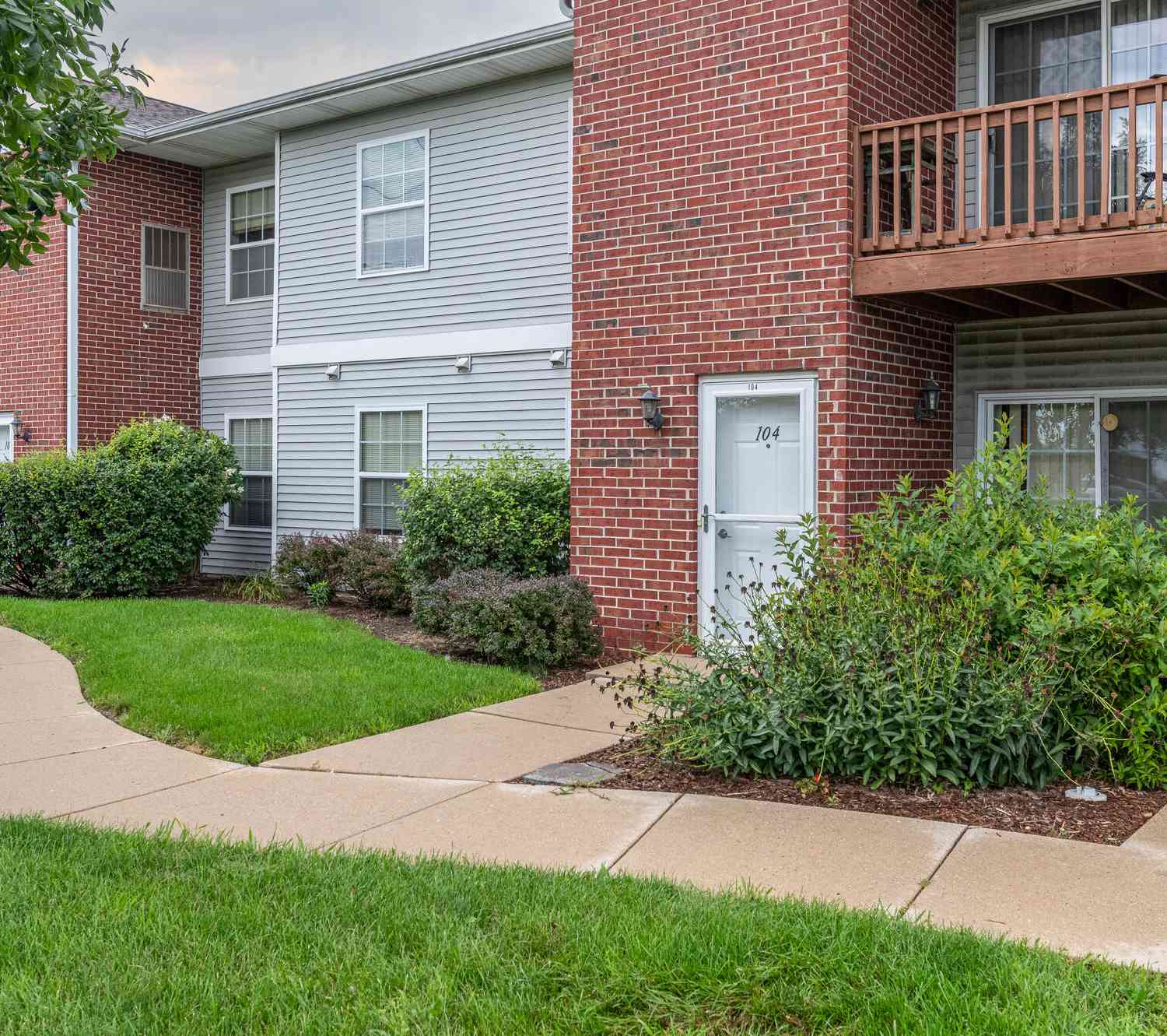 Condo For Sale - 210 E Remer #104<br/> Elkhorn, WI 53121