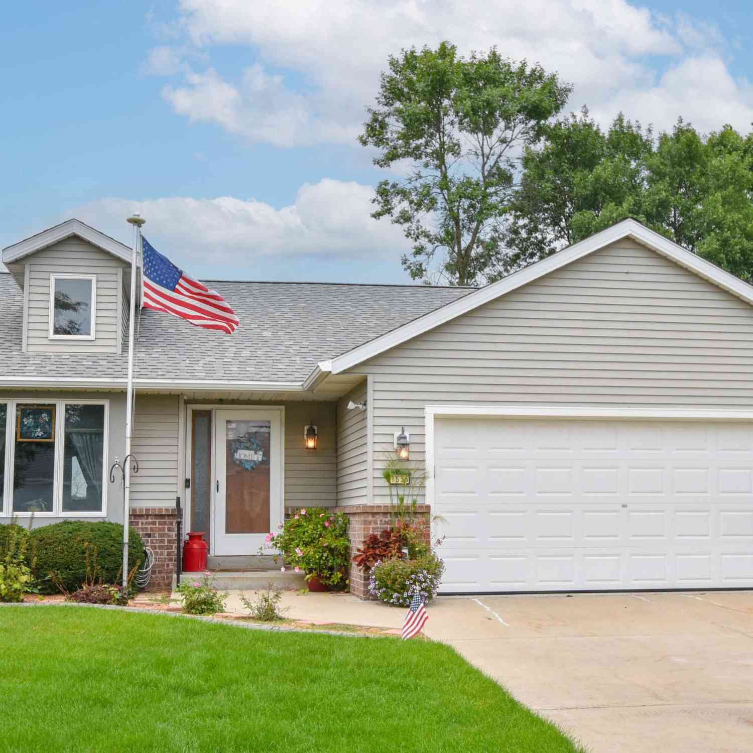 Condo For Sale - 1536 Nature<br/> Washington County, Hartford, WI 53027