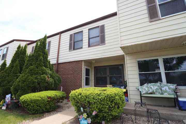 Condo For Sale - 5407 Byrd<br/> Racine, WI 53406
