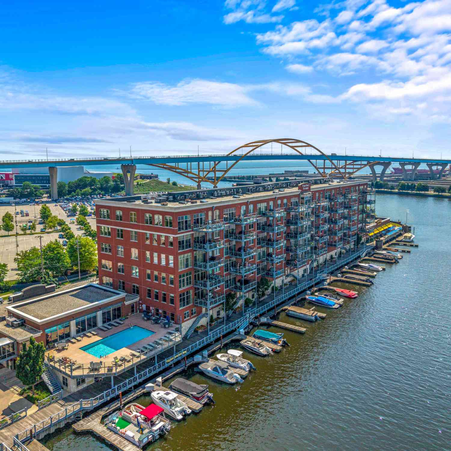 Condo For Sale - 541 E Erie #302-2<br/> Milwaukee County, Milwaukee, WI 53202