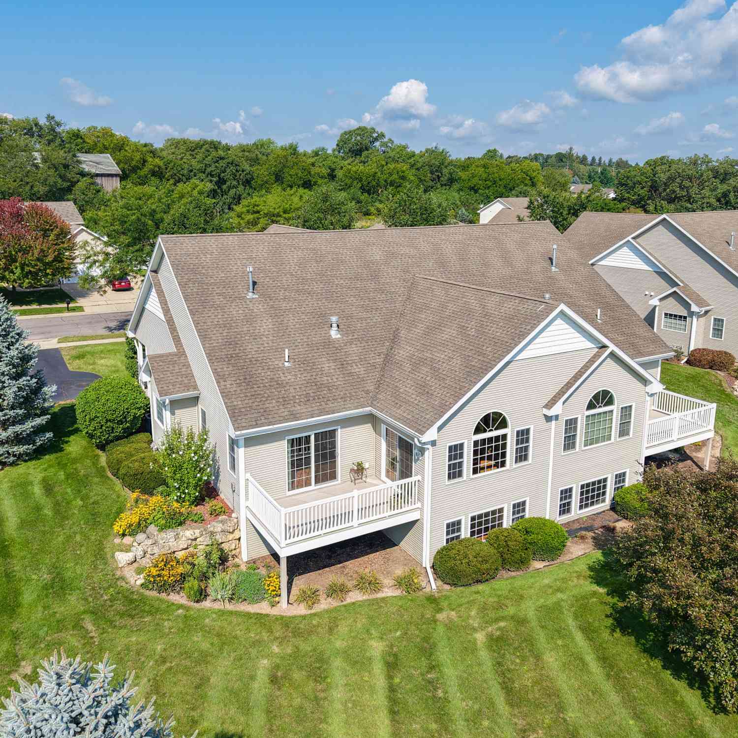 Condo For Sale - 635 Darcy #24<br/> Walworth County, Whitewater, WI 53190