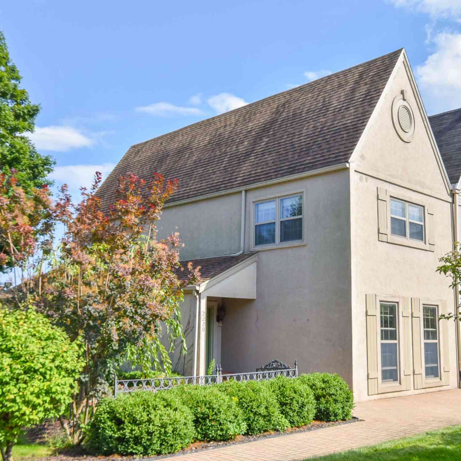 Condo For Sale - 2220 Stonecroft<br/> Grafton, WI 53024