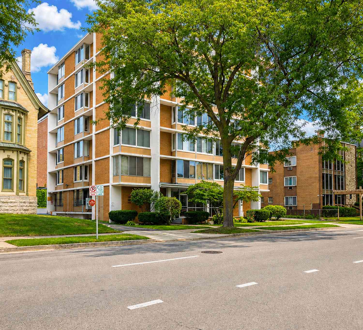 Condo For Sale - 1409 N Prospect #504<br/> Milwaukee County, Milwaukee, WI 53202