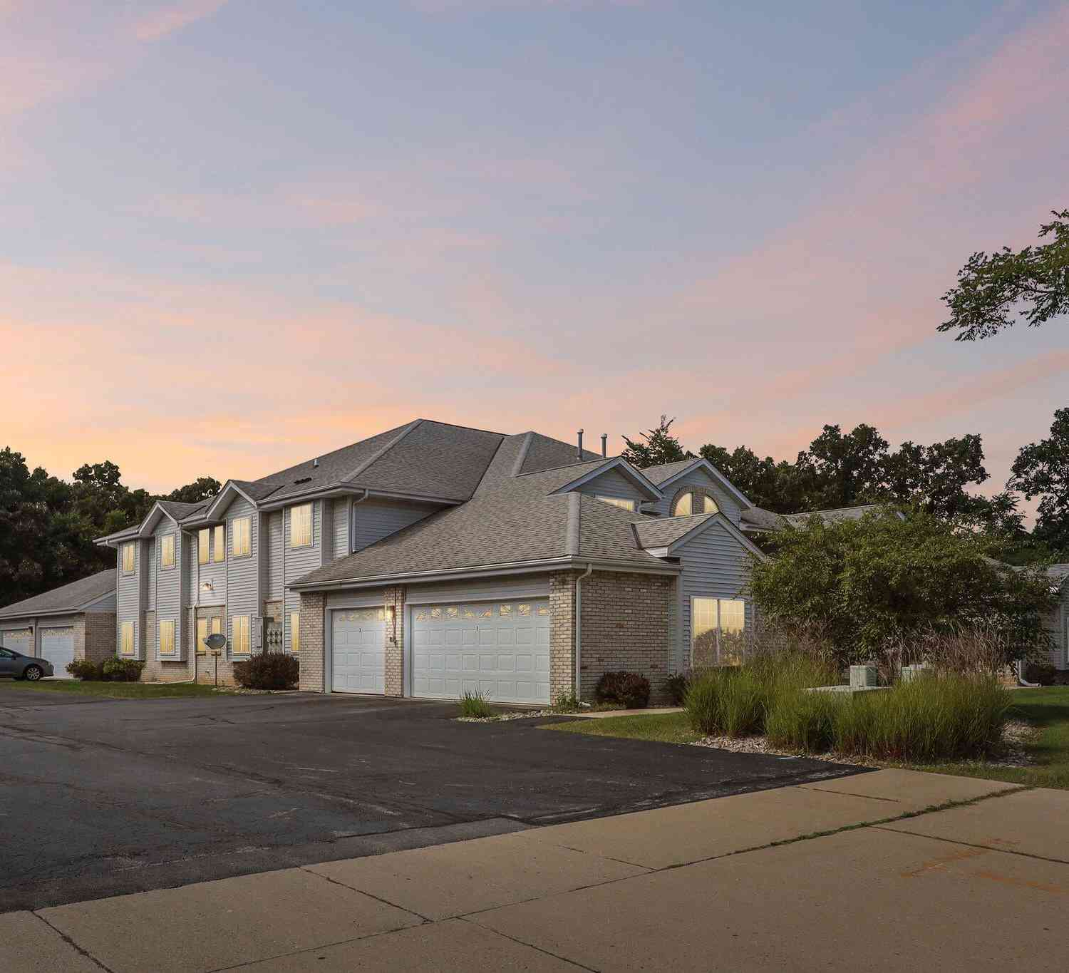 Condo For Sale - 9101 S Aspen #2<br/> Oak Creek, WI 53154