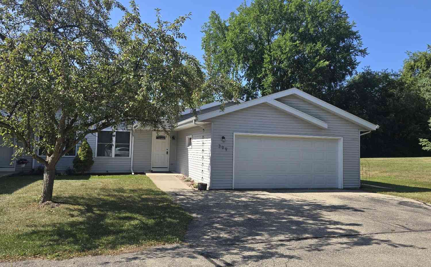 Condo For Sale - 399 W Madison<br/> Dane County, Cambridge, WI 53523