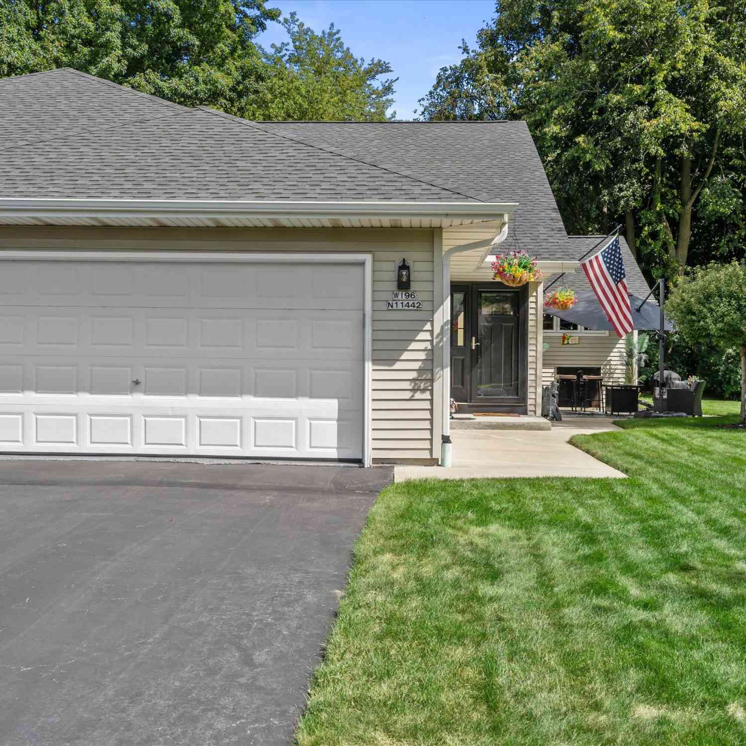 Condo For Sale - W196N11442 Shadow Wood #2<br/> Washington County, Germantown, WI 53022