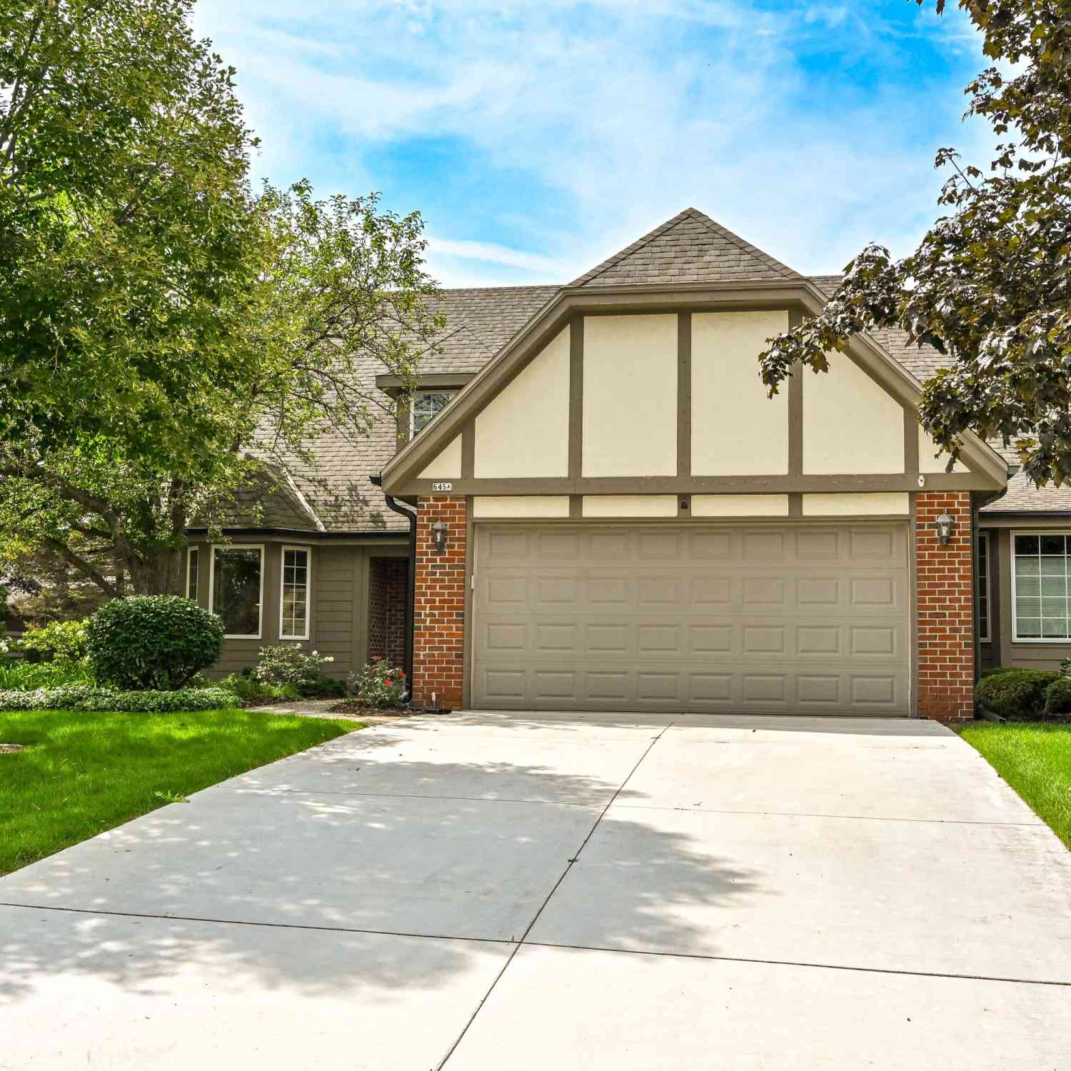Condo For Sale - 645 Willowick #A<br/> Brookfield, WI 53045