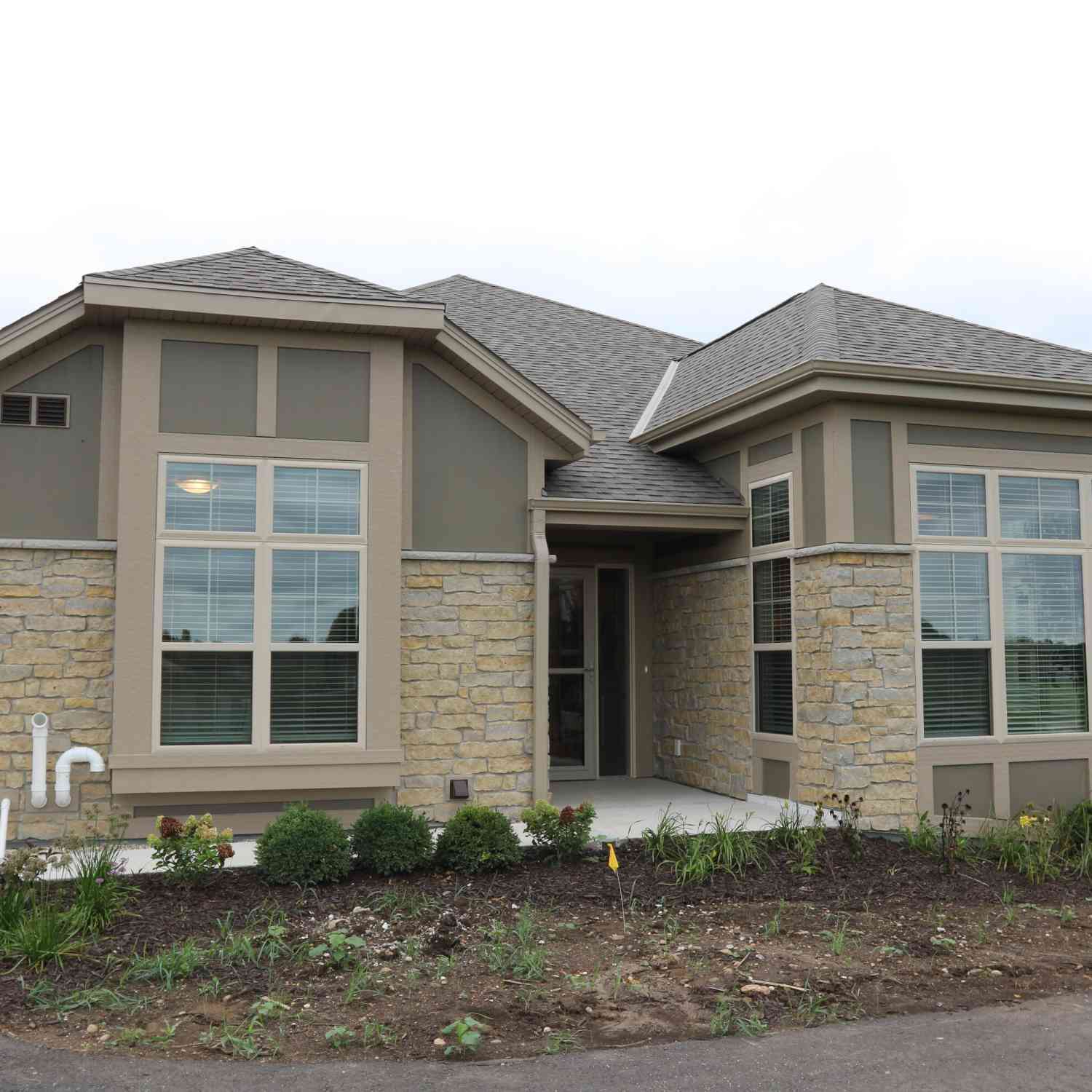 Condo For Sale - 163 Lahinch #31<br/> Waukesha County, North Prairie, WI 53153