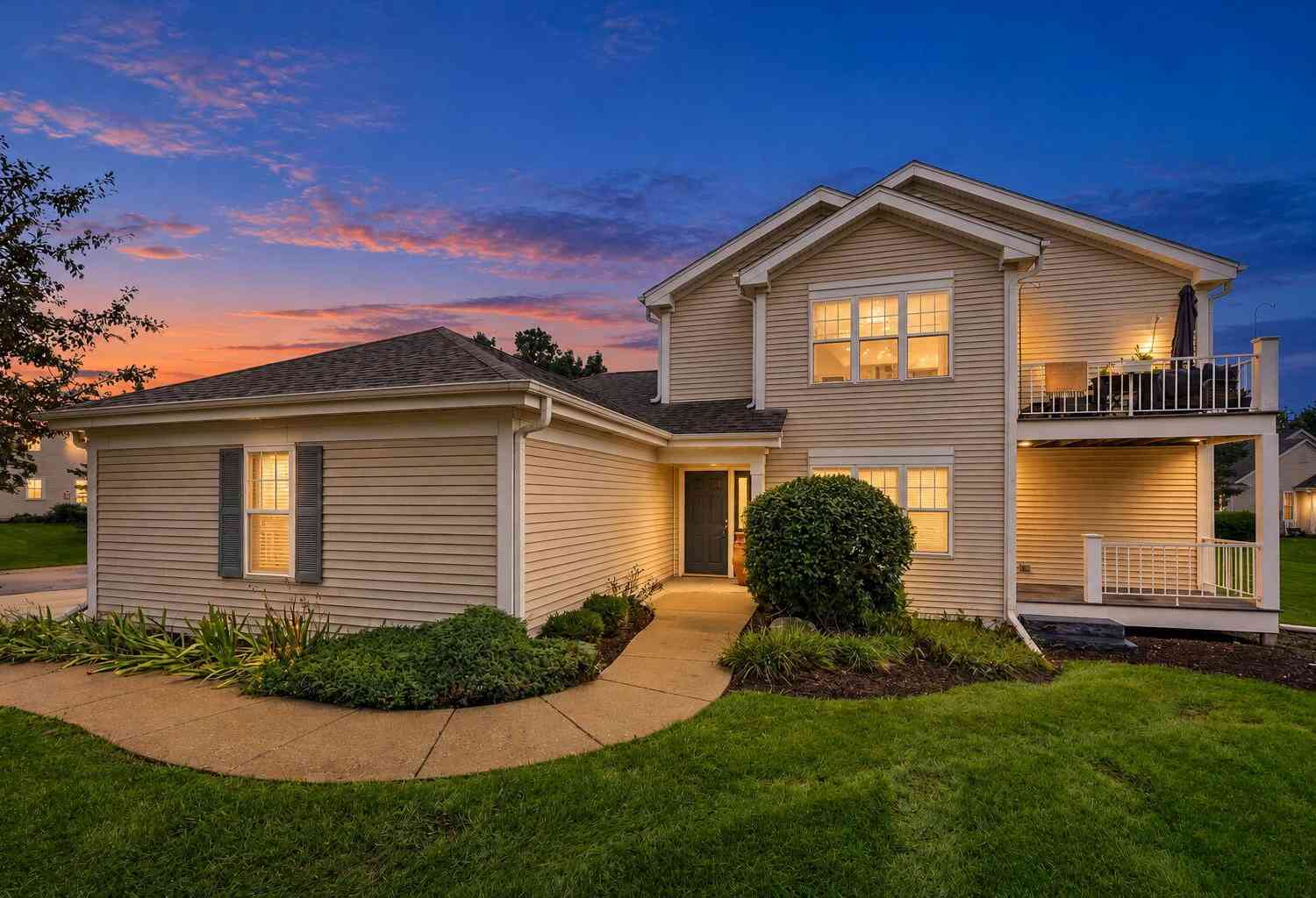 Condo For Sale - 609 Park<br/> Waterford, WI 53185