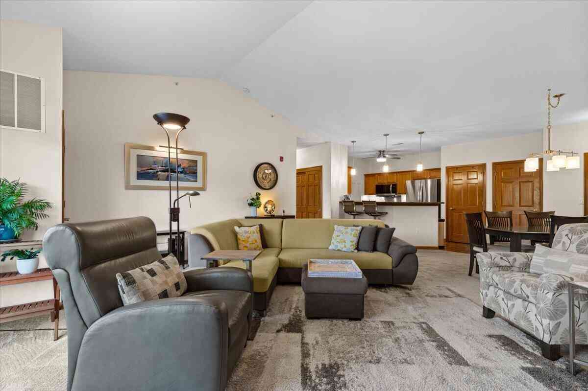 Condo For Sale - 230 Hilldale #1311<br/> Hartford, WI 53027