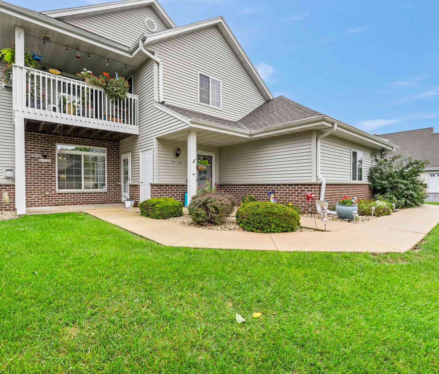 Condo For Sale - W197N17128 Stonewall<br/> Washington County, Jackson, WI 53037
