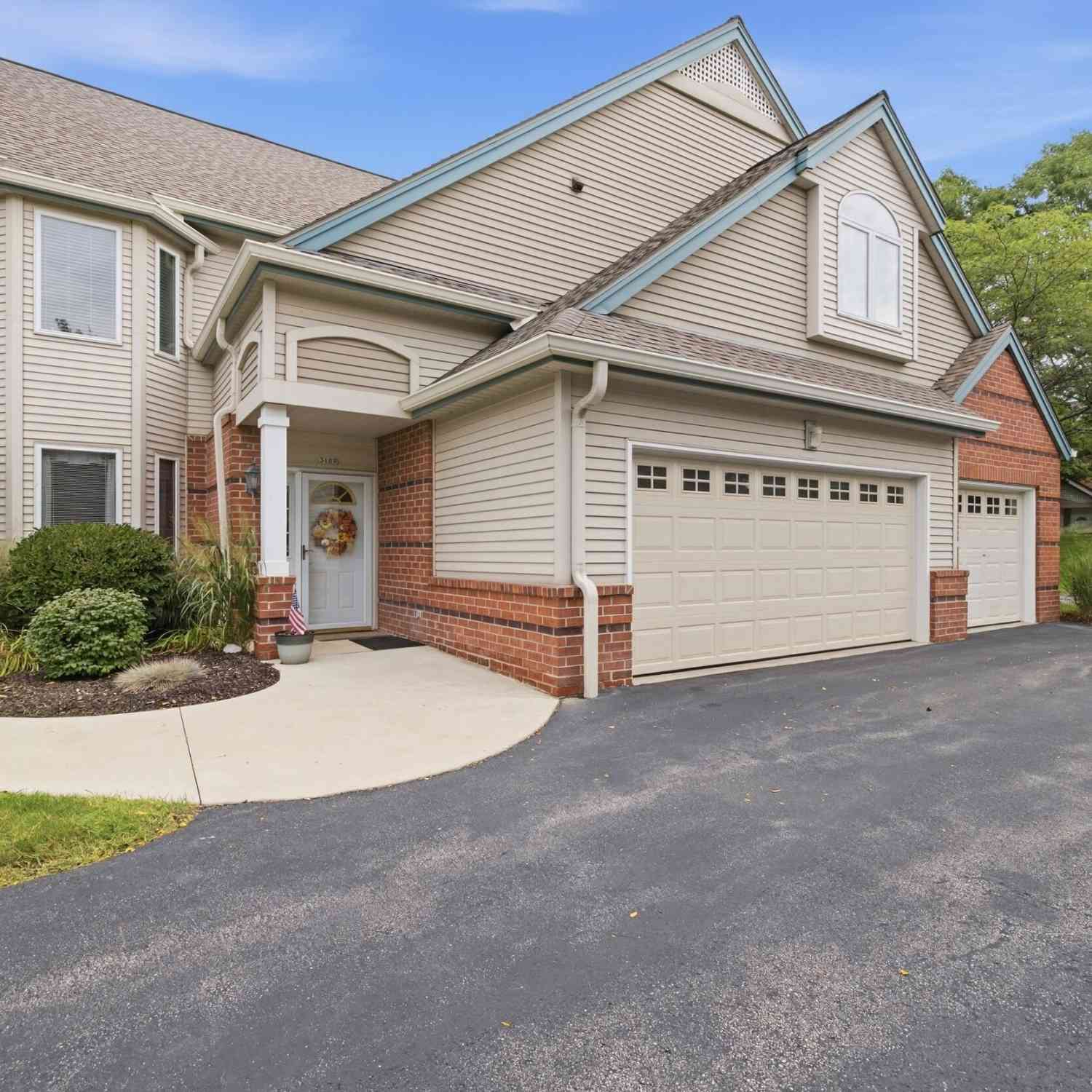 Condo For Sale - 3109 S Toldt<br/> West Allis, WI 53227