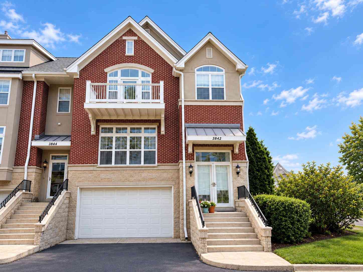 Condo For Sale - 3842 S Lake #16<br/> Saint Francis, WI 53235