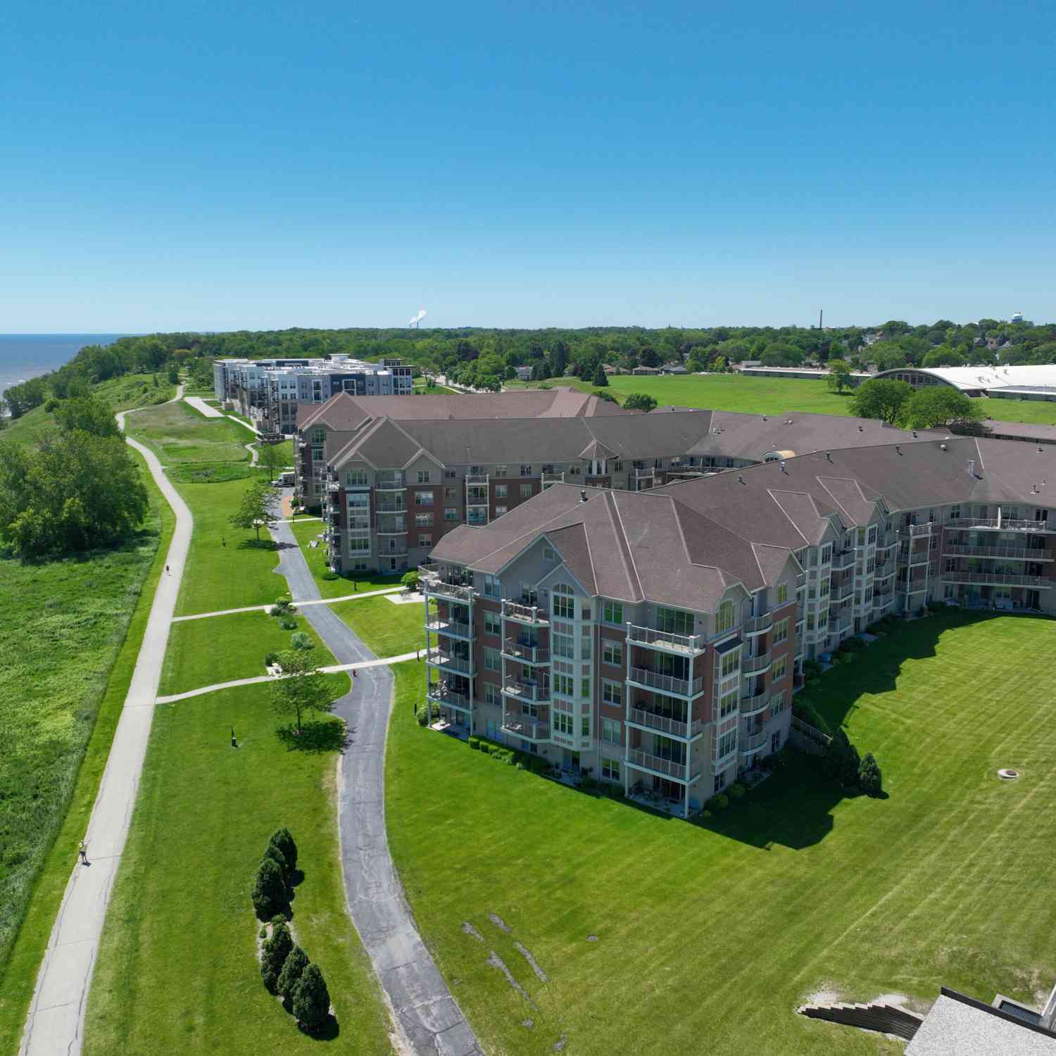 Condo For Sale - 4120 S Lake #C355<br/> Milwaukee County, Saint Francis, WI 53235