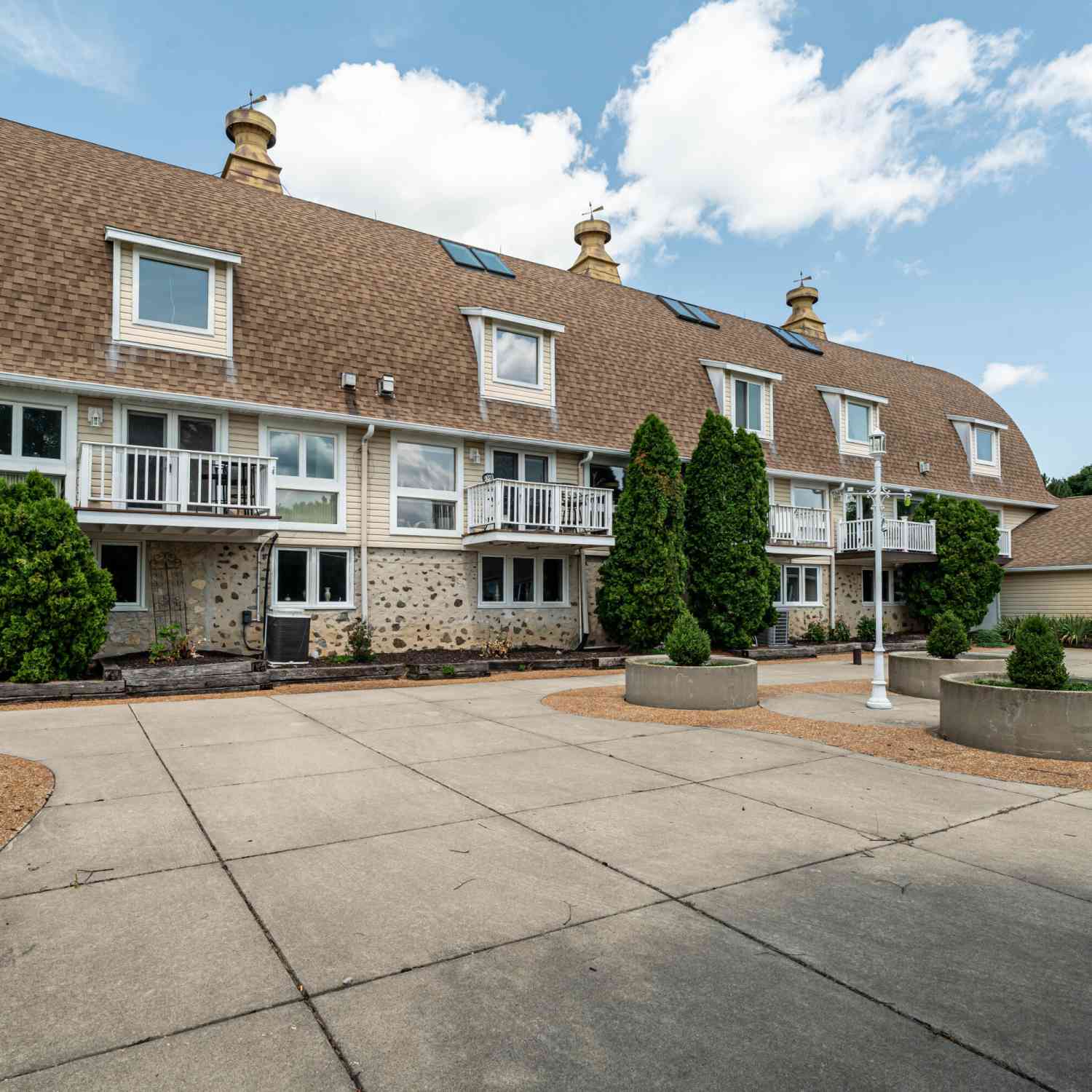 Condo For Sale - 28641 N Lake #3C<br/> Waterford, WI 53185