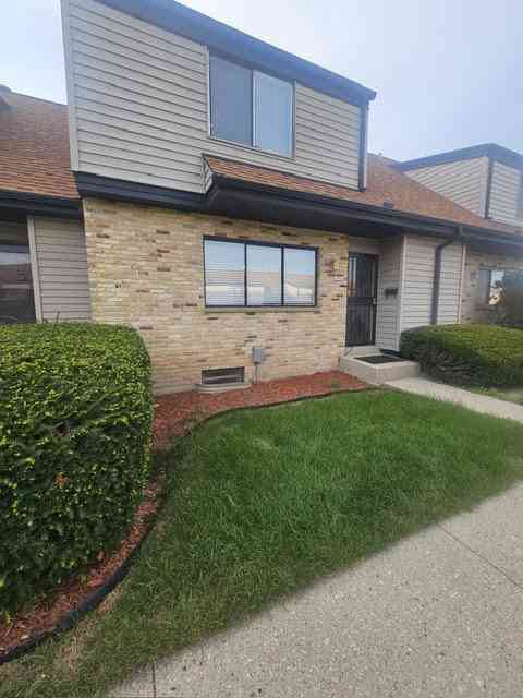 Condo For Sale - 6556 N Bourbon<br/> Milwaukee, WI 53224