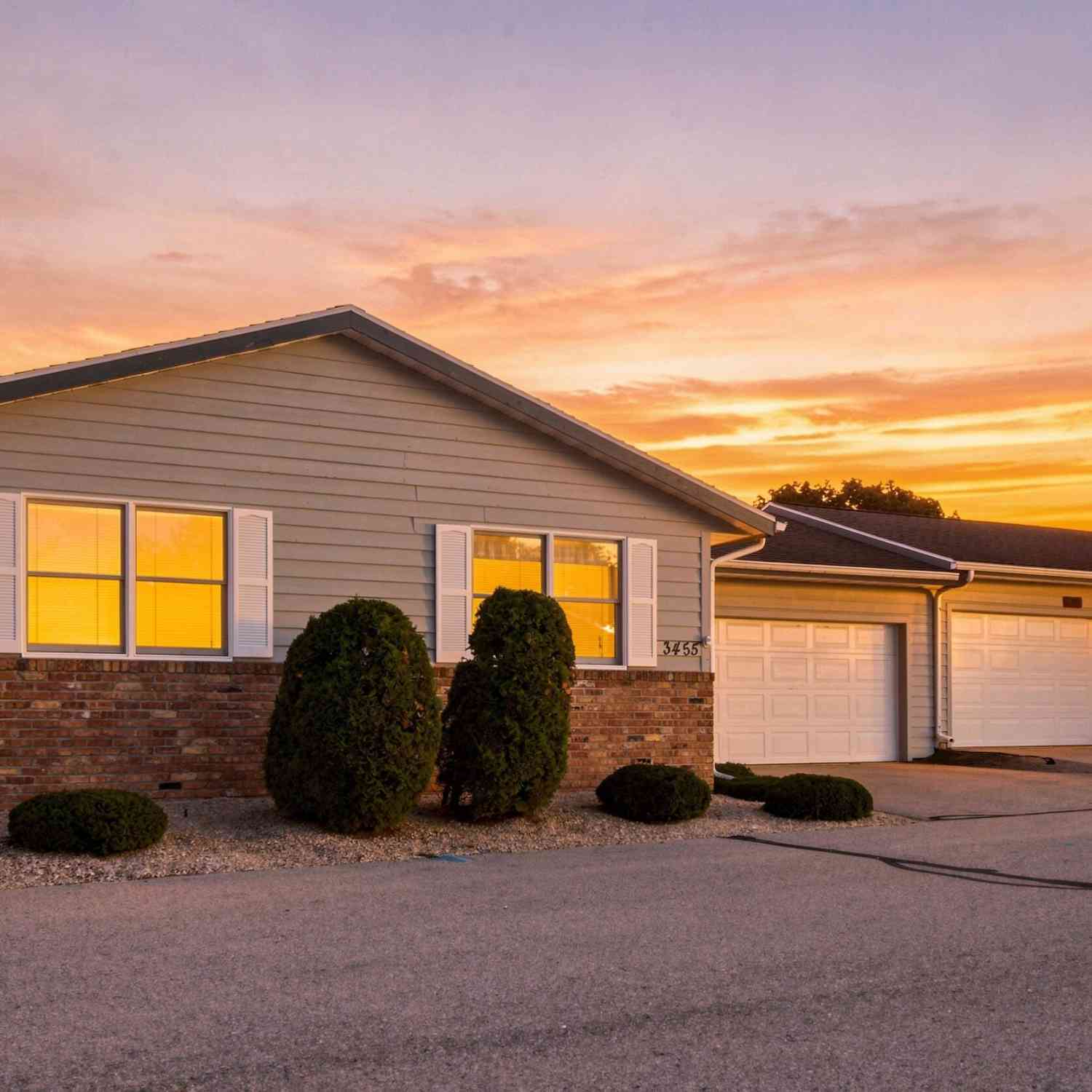 Condo For Sale - 3455 Woodbridge<br/> La Crosse, WI 54601