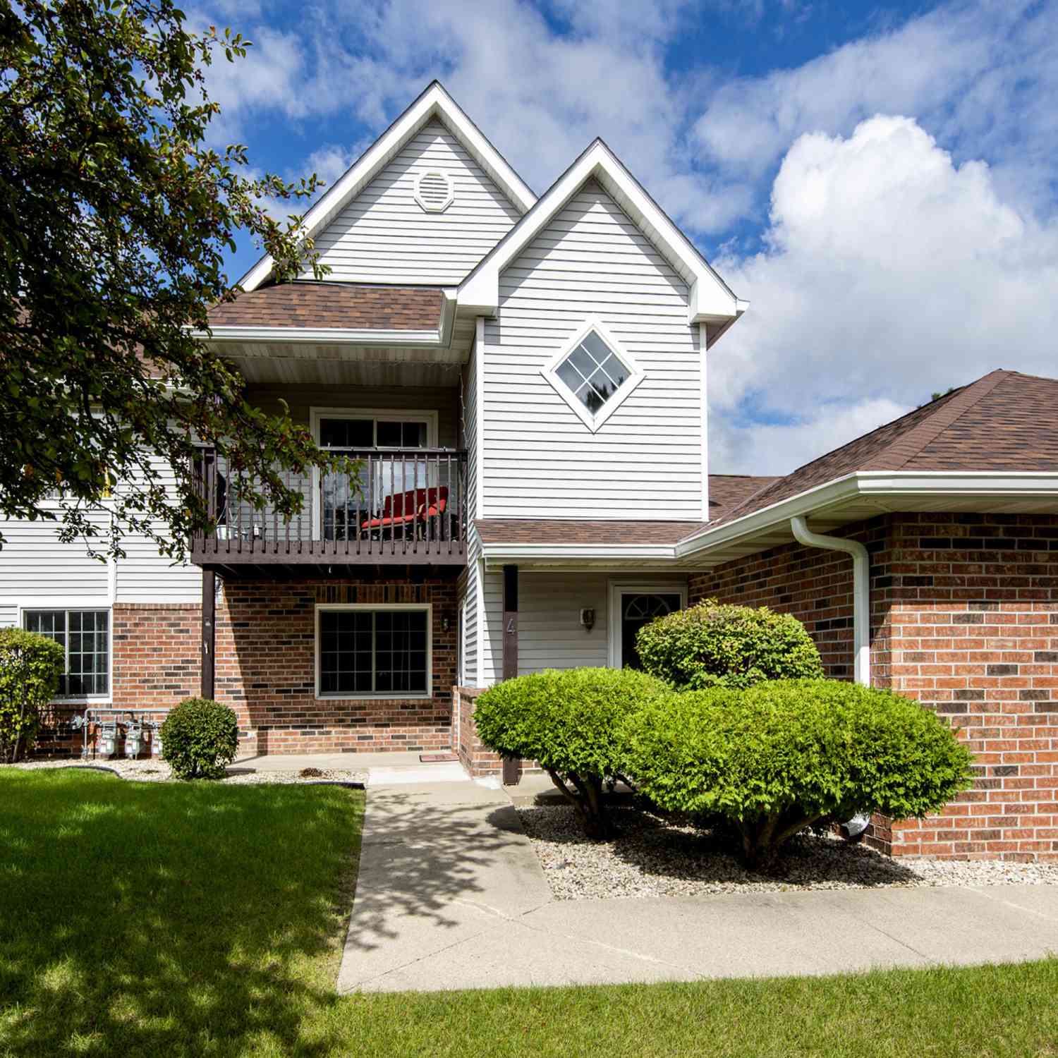 Condo For Sale - 170 W Aspen #4<br/> Oak Creek, WI 53154
