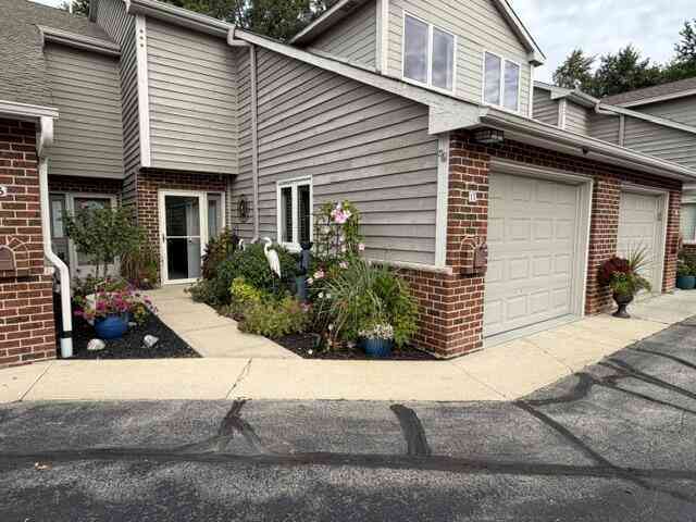 Condo For Sale - 240 Marina #17<br/> Waterford, WI 53185