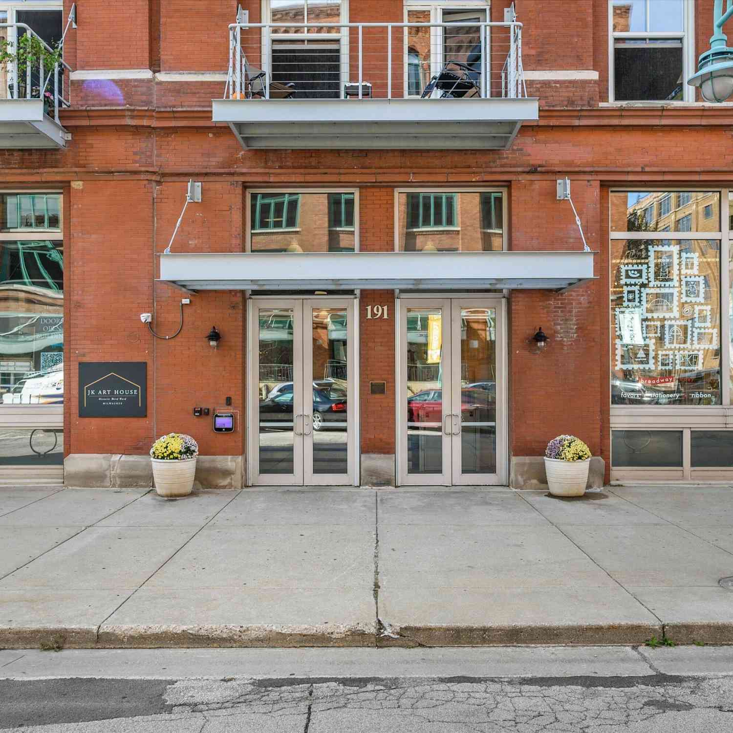 Condo For Sale - 191 N Broadway #308<br/> Milwaukee, WI 53202