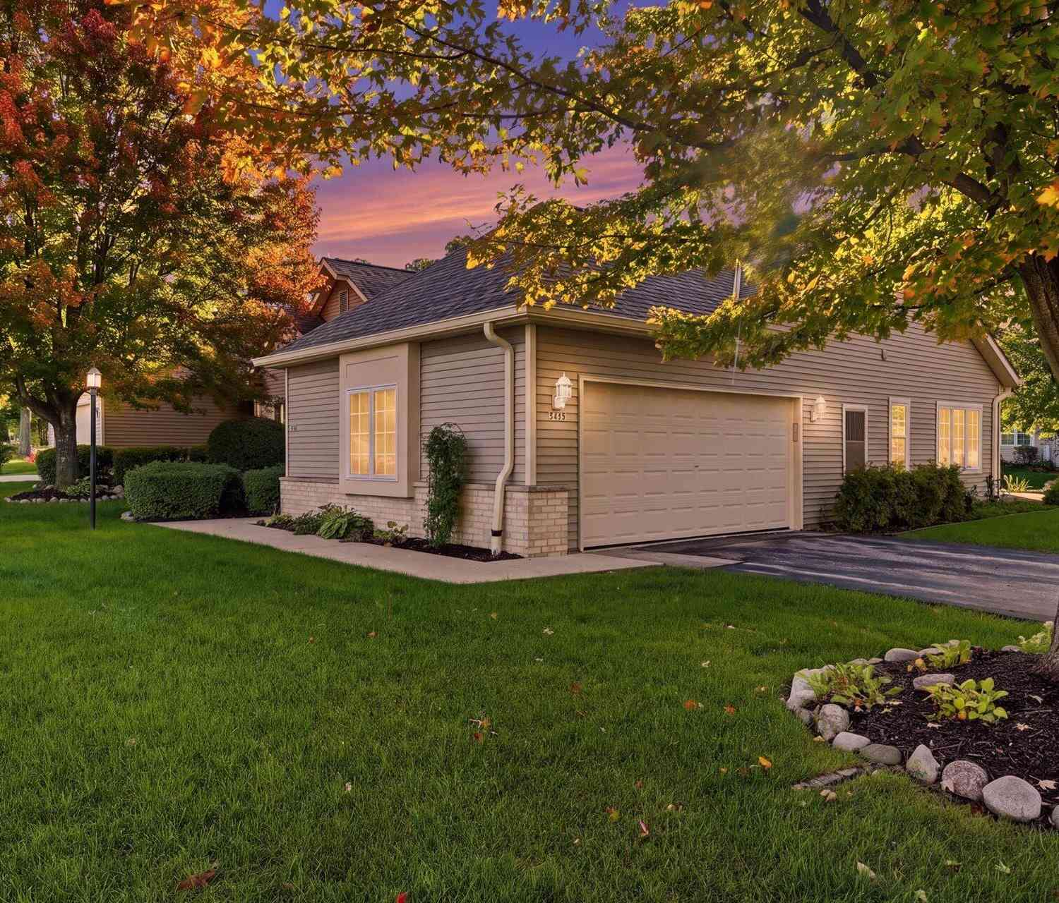 Condo For Sale - 5364 S Butterfield<br/> Greenfield, WI 53221