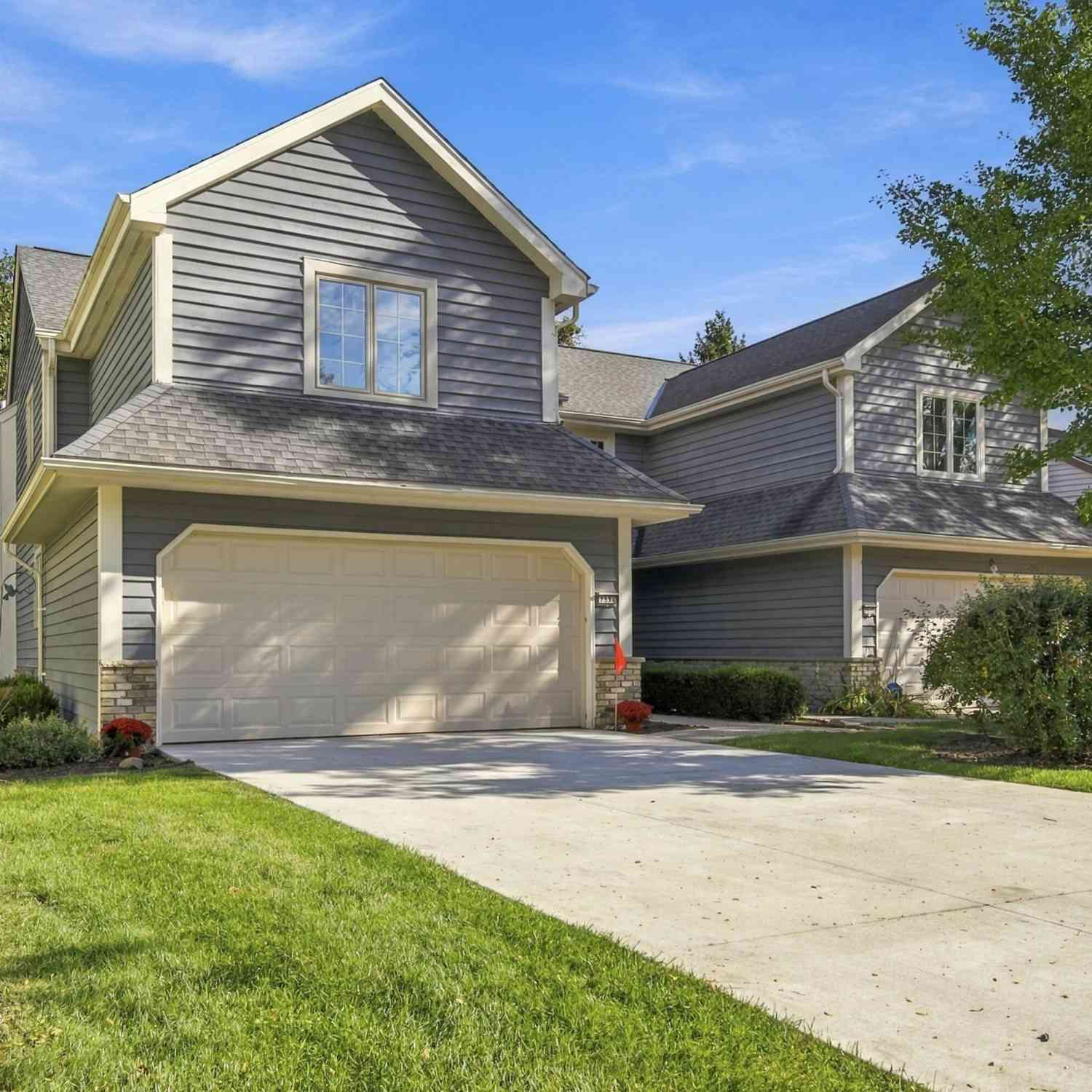 Condo For Sale - 7534 W Tuckaway Creek<br/> Milwaukee County, Franklin, WI 53132